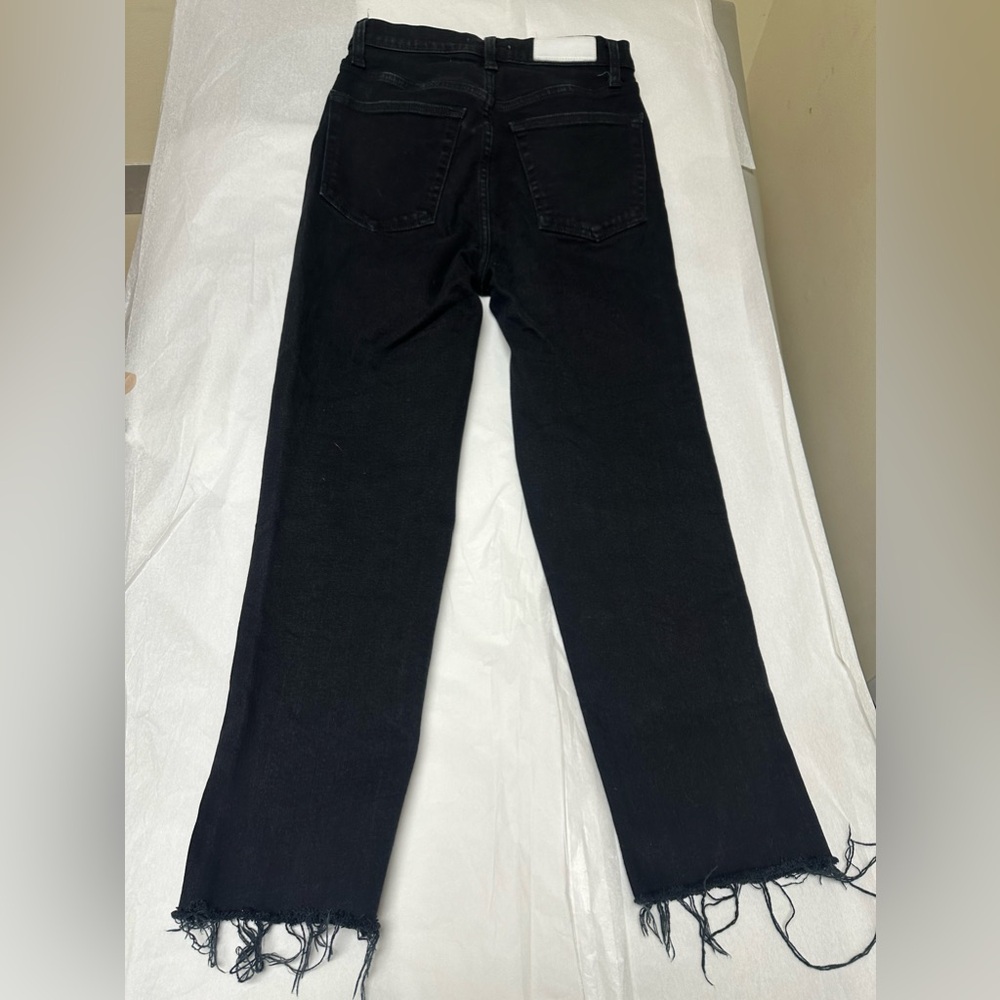 Re/Done  knee Ripped  Jean 🪻 - Picture 9 of 9